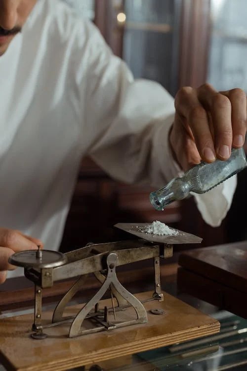 Preparing a medicine in a pharmacy